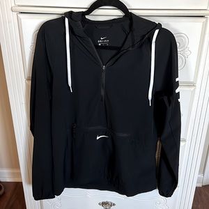 Rare Nike windbreaker quarter zip with pouch in the front